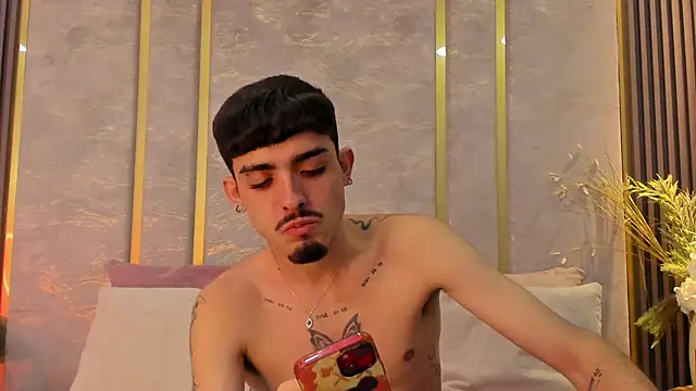 Snapshot of NikoStone_ chatting on September 24, 2025, 4:05 am NikoStone online show from September 24, 2025, 4:05 am