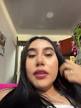 Snapshot of Sophie_Dreamss chatting on July 13, 2026, 9:39 pm Sophie Dreamss online show from July 13, 2026, 9:39 pm