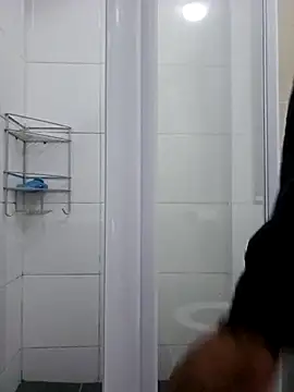 trickyOne online show from November 4, 2025, 4:06 pm