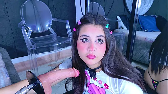 Snapshot of LizzyOlsen chatting on February 12, 2026, 5:35 am LizzyOlsen online show from February 12, 2026, 5:35 am