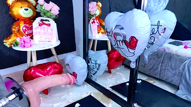 Snapshot of LizzyOlsen chatting on February 15, 2026, 5:59 am LizzyOlsen online show from February 15, 2026, 5:59 am