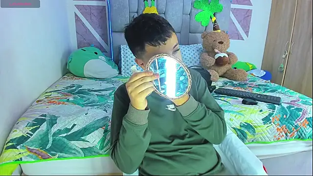 christopher Hot online show from March 19, 2026, 10:14 pm