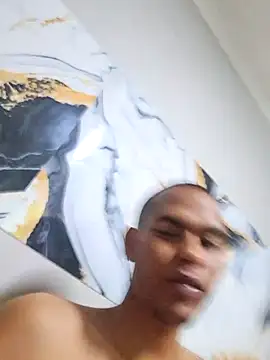 Snapshot of LuciousLyon chatting on January 8, 2026, 9:39 pm LuciousLyon online show from January 8, 2026, 9:39 pm