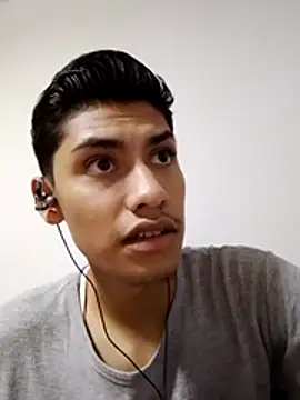 aispuro8505 online show from December 1, 2025, 6:40 am