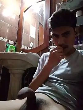 aispuro8505 online show from March 12, 2026, 7:14 am