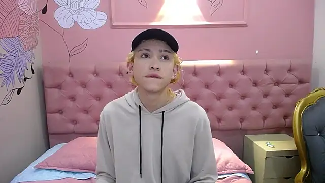 Aaron Fordd online show from November 24, 2025, 11:32 am