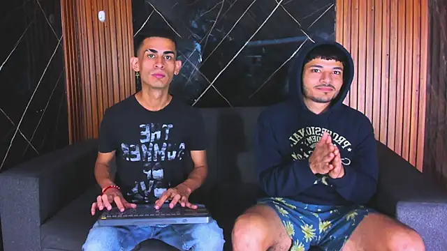 Snapshot of Golldens_Dreamss chatting on September 20, 2025, 3:40 am Golldens Dreamss online show from September 20, 2025, 3:40 am