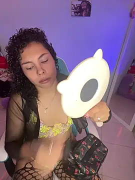 ViolettaMiller  online show from September 15, 2025, 1:22 pm