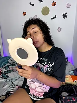 ViolettaMiller  online show from November 4, 2025, 1:10 pm