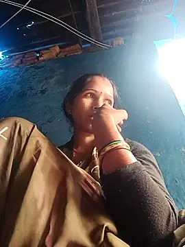 Jooli xx online show from October 26, 2025, 3:45 am