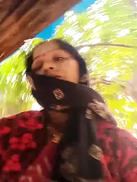 Jooli xx online show from November 10, 2025, 1:37 am