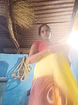 Jooli xx online show from March 7, 2026, 11:40 am