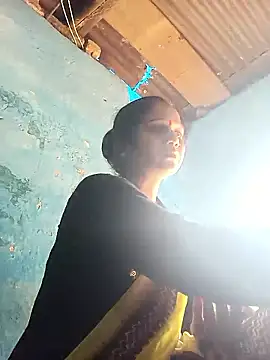 Jooli xx online show from March 11, 2026, 3:23 am