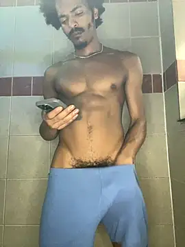 TRILLAHUNG online show from September 17, 2025, 5:14 pm