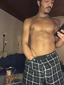 TRILLAHUNG online show from February 14, 2026, 5:37 am