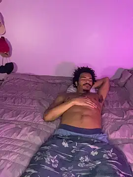 TRILLAHUNG online show from April 9, 2026, 4:01 am