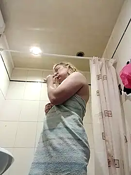 Snapshot of LiluLiluLilu chatting on September 16, 2025, 6:03 am LiluLiluLilu online show from September 16, 2025, 6:03 am