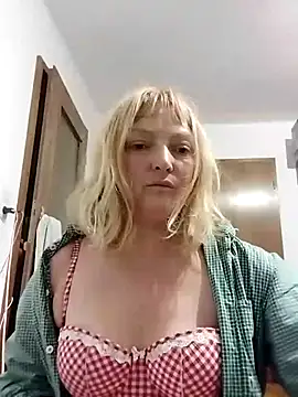 Snapshot of LiluLiluLilu chatting on September 22, 2025, 7:05 pm LiluLiluLilu online show from September 22, 2025, 7:05 pm