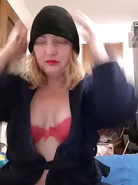 Snapshot of LiluLiluLilu chatting on October 11, 2025, 8:29 pm LiluLiluLilu online show from October 11, 2025, 8:29 pm