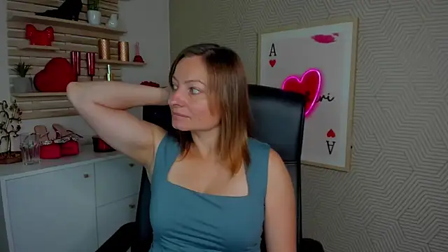 Snapshot of angelaSamt chatting on July 9, 2026, 5:55 am angelaSamt online show from July 9, 2026, 5:55 am