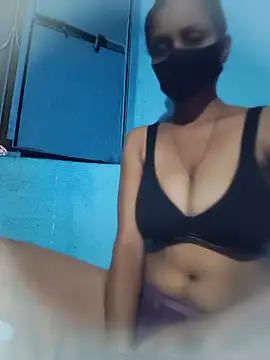 Snapshot of posewith chatting on September 16, 2025, 9:16 pm posewith online show from September 16, 2025, 9:16 pm