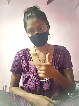 Snapshot of posewith chatting on October 14, 2025, 10:10 pm posewith online show from October 14, 2025, 10:10 pm