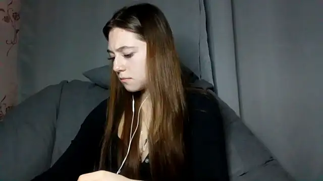 Sophiecuttie online show from October 8, 2025, 3:20 pm