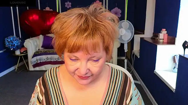 Kira Kenett online show from June 1, 2026, 5:09 am