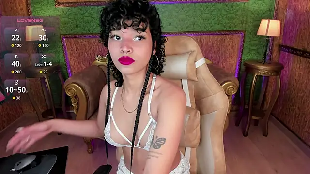 DaniCollinn  online show from October 17, 2025, 8:11 pm