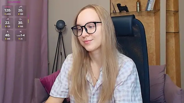 SoonMoor online show from November 29, 2025, 7:06 pm