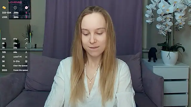 SoonMoor online show from March 13, 2026, 6:47 pm