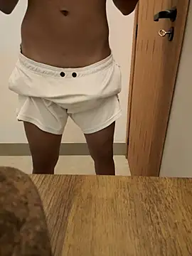 Snapshot of oconnnel chatting on November 8, 2025, 9:35 pm oconnnel online show from November 8, 2025, 9:35 pm