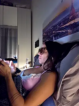 sexy7883 online show from October 8, 2025, 7:33 pm