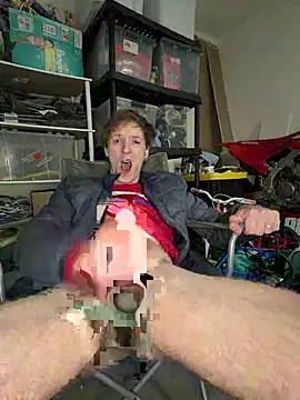 Snapshot of Badstepson33 chatting on February 7, 2026, 7:12 am Badstepson33 online show from February 7, 2026, 7:12 am