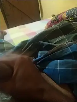 Remo20001 online show from February 4, 2026, 6:47 pm