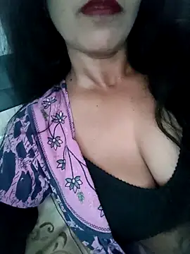 Deepa Sharma143 online show from September 19, 2025, 1:40 am