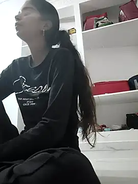 Hot-Soniya2 online show from September 9, 2025, 6:02 am