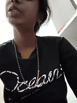 Hot-Soniya2 online show from November 12, 2025, 7:13 pm