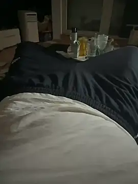 ohyesd4ddy online show from September 24, 2025, 9:01 am