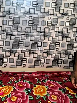 Snapshot of Family02 chatting on November 13, 2025, 5:23 pm Family02 online show from November 13, 2025, 5:23 pm