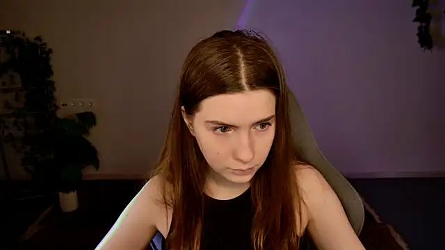 AliceCUNTach online show from December 19, 2025, 5:14 am