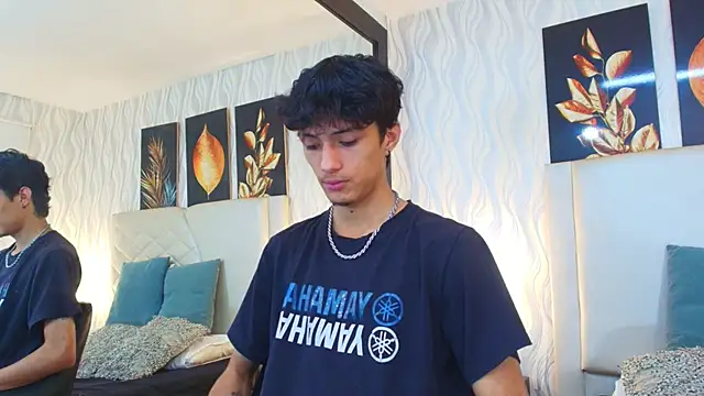 Lean Portman online show from November 1, 2025, 8:22 pm