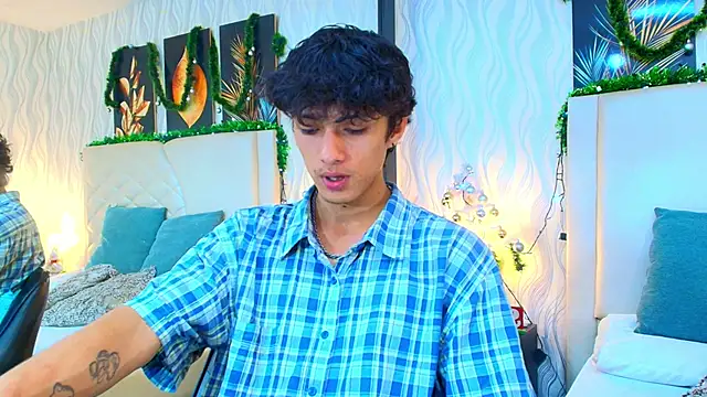 Lean Portman online show from December 13, 2025, 8:58 pm