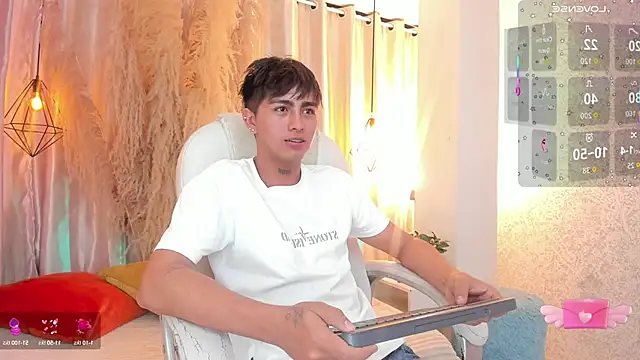 Snapshot of arion_sherwind chatting on September 11, 2025, 7:03 pm arion sherwind online show from September 11, 2025, 7:03 pm