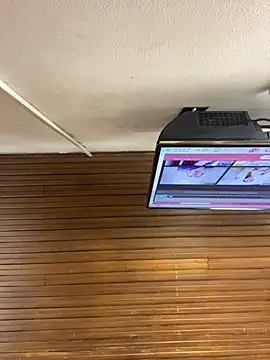 Adele Pinkk online show from November 19, 2025, 11:10 am