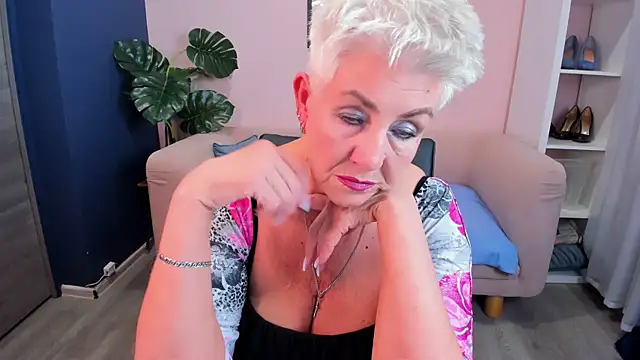 HotandMature online show from March 13, 2025, 11:41 am