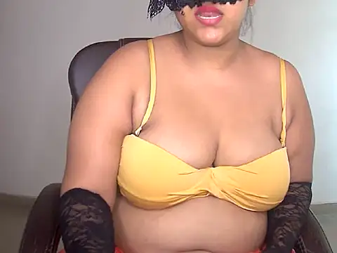 Snapshot of mrymlove chatting on September 29, 2025, 7:35 am mrymlove online show from September 29, 2025, 7:35 am