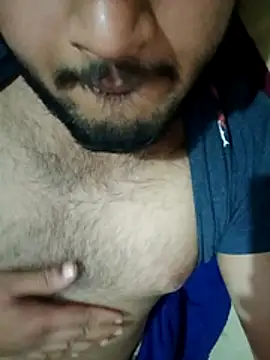 Snapshot of Mahabteegg chatting on February 15, 2026, 7:43 pm Mahabteegg online show from February 15, 2026, 7:43 pm