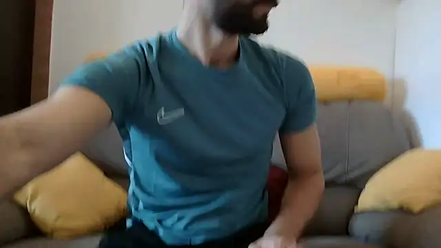 Amicisegreti online show from December 21, 2025, 11:06 am