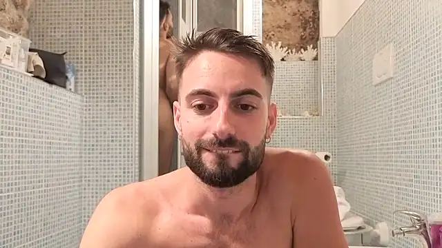 Amicisegreti online show from June 14, 2026, 6:54 pm